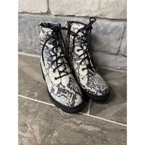 Madden Girl Dillan Snakeskin Womens Combat Boots Size 7.5 Block Heel Side Zipper